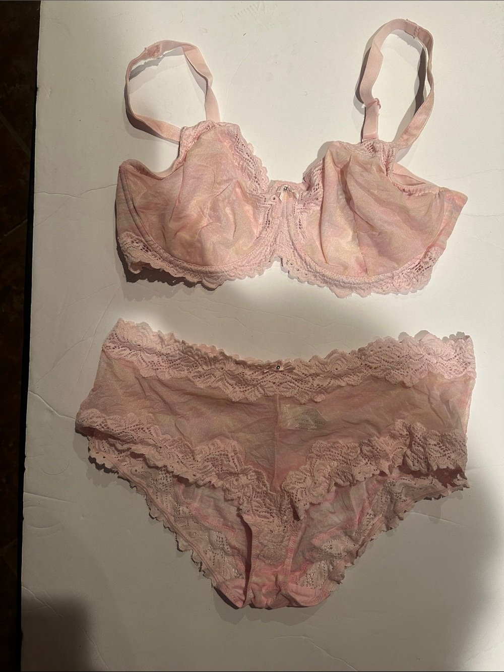 Women's Pink Lace Underwire Bra & Brief Set